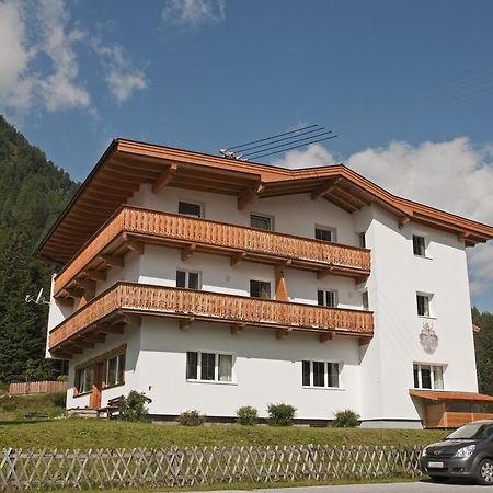 Appartements Schmalzerhof Gries im Sellrain Bagian luar foto