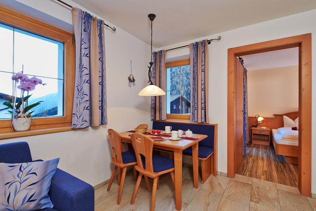 Appartements Schmalzerhof Gries im Sellrain Bagian luar foto